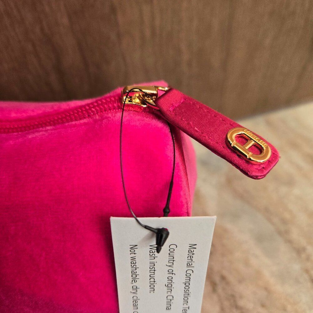 NWT Dee Ocleppo  cosmetic bag